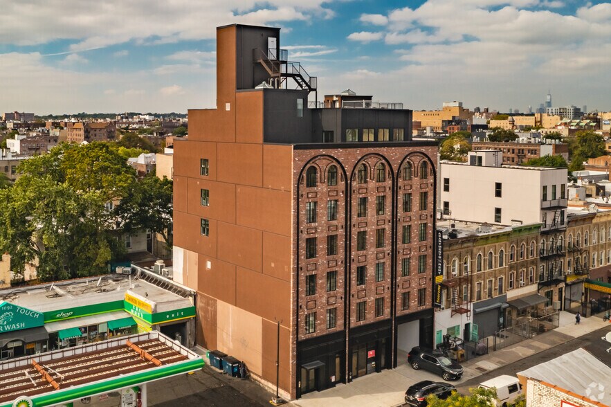 1084 Rogers Ave, Brooklyn, NY à louer - Photo du bâtiment - Image 2 de 29