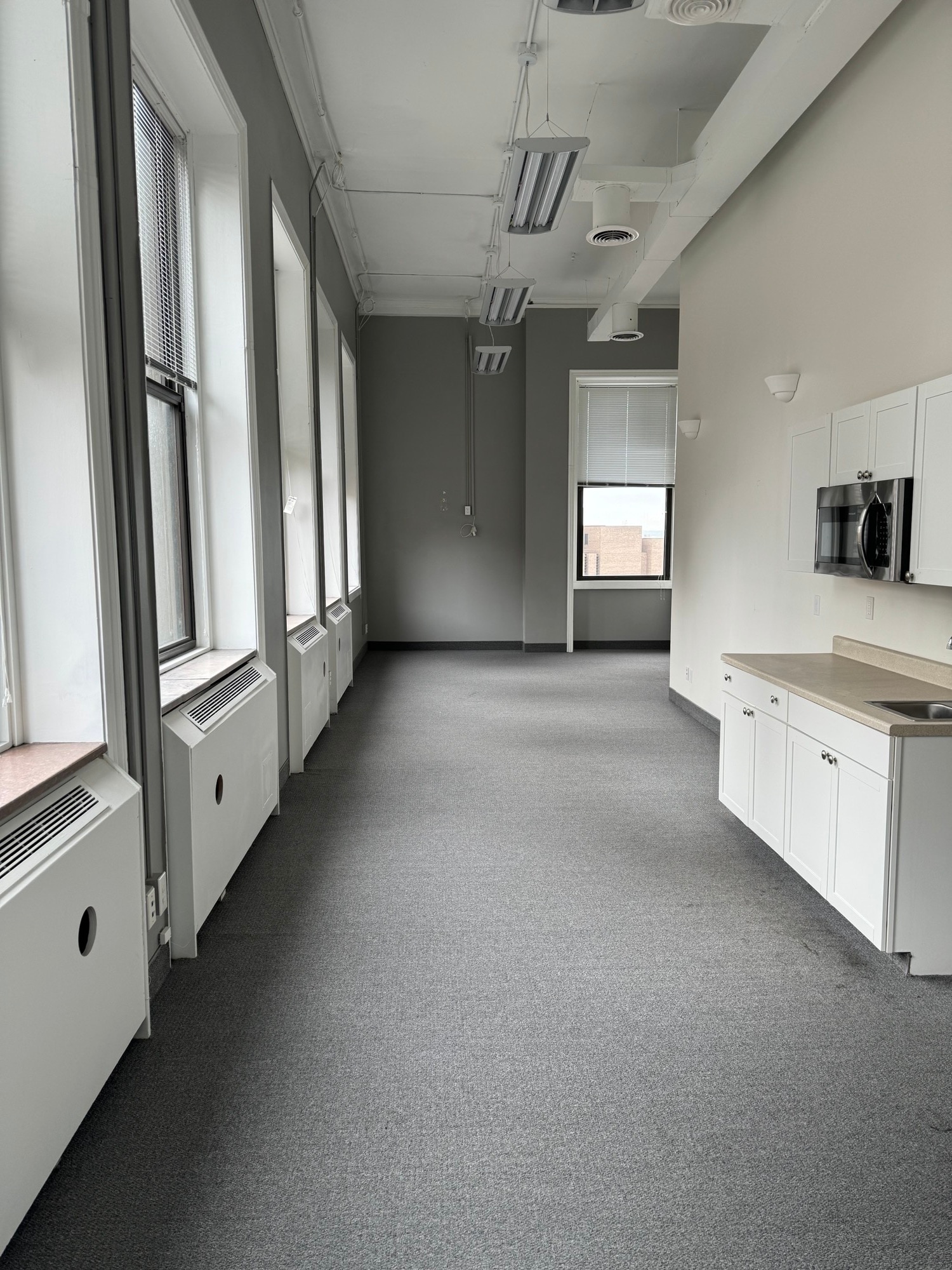 850 Euclid Ave, Cleveland, OH for lease Interior Photo- Image 1 of 5