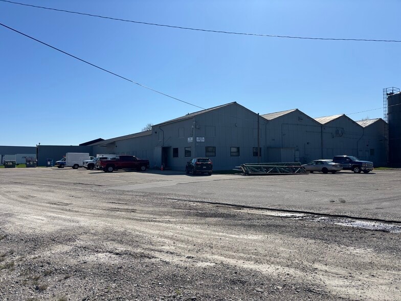 3020 W Prospect Ave, Appleton, WI for lease - Building Photo - Image 1 of 10