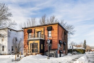 Plus de détails pour 531 Rue Du Conseil, Sherbrooke, QC - Bureau à vendre