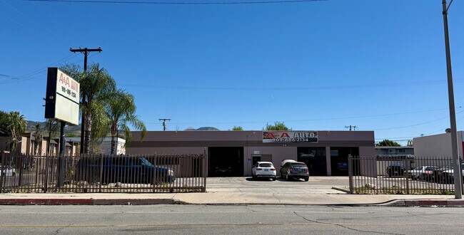 Plus de détails pour 4195-4197 N Sierra Way, San Bernardino, CA - Commerce de détail à vendre