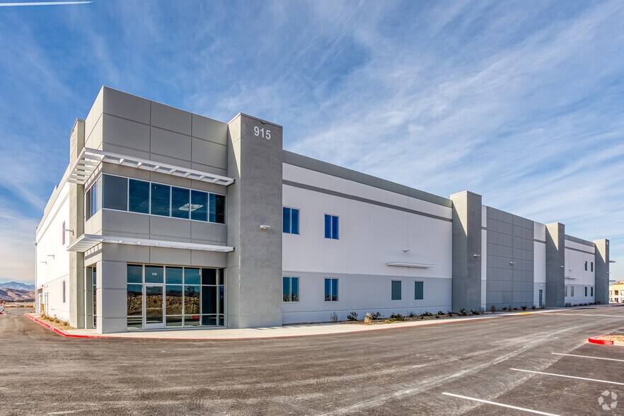 915 E Dale Ave, Henderson, NV for sale - Building Photo - Image 2 of 6