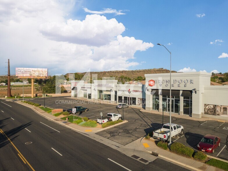 2051 E Red Hills Pky, St George, UT à vendre - Photo du bâtiment - Image 2 de 11