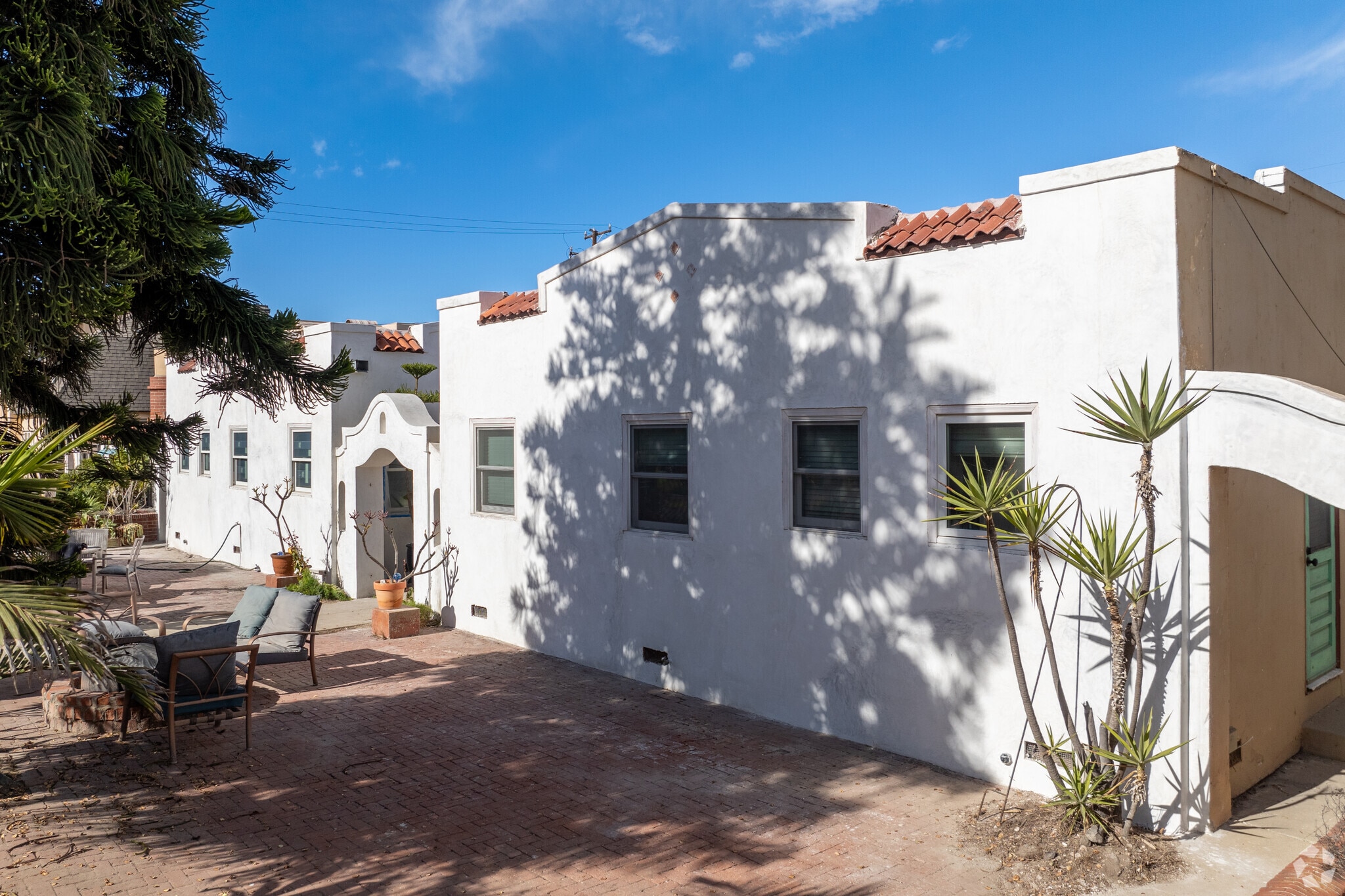 35 17th St, Hermosa Beach, CA for sale Primary Photo- Image 1 of 11