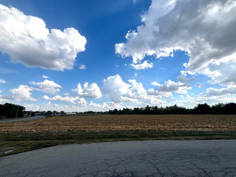 3100 Constitution Dr, Springfield, IL for sale - Other - Image 1 of 2