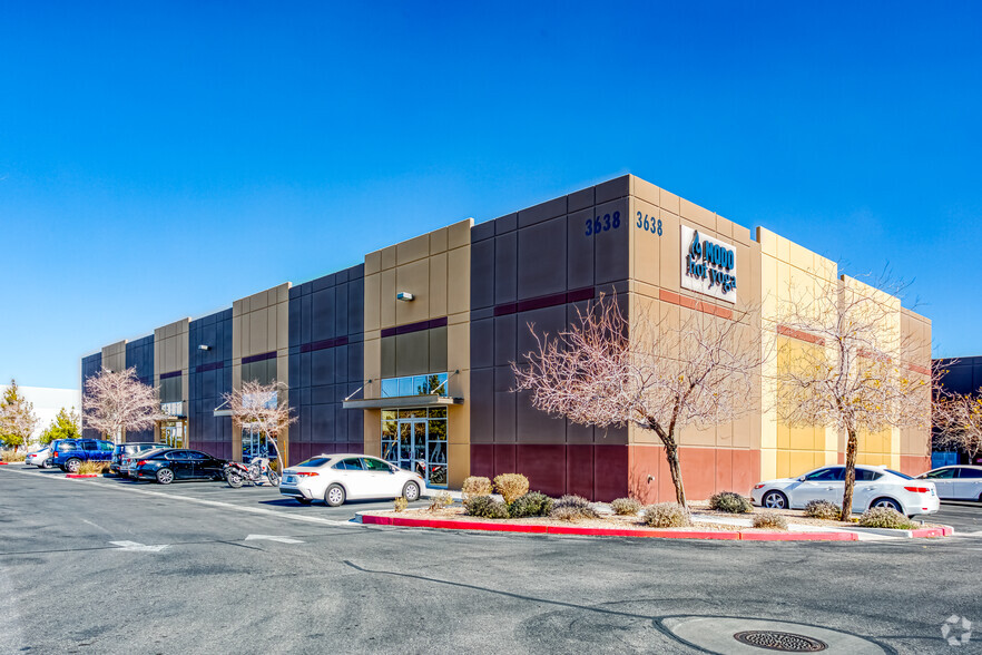 3638 E Sunset Rd, Las Vegas, NV for lease - Building Photo - Image 1 of 9