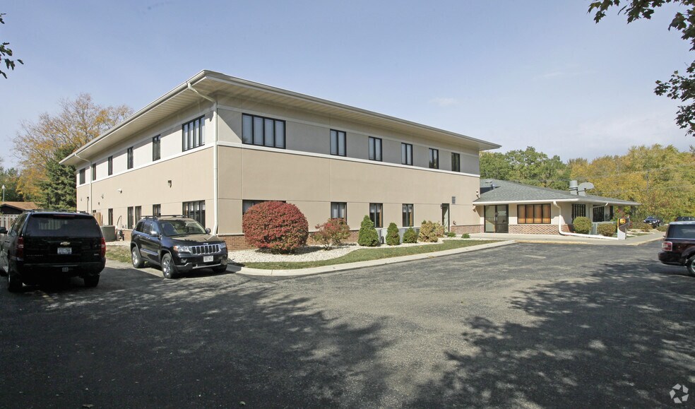 6405 Century Ave, Middleton, WI à louer - Photo du bâtiment - Image 2 de 16