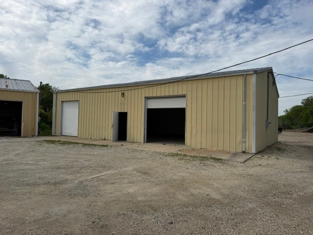 18130-18134 NW Frontage Rd, Joliet, IL for lease - Building Photo - Image 3 of 17