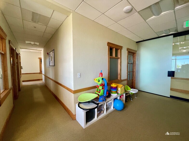 4650 Royal Vista Cir, Windsor, CO à louer - Photo du bâtiment - Image 3 de 12