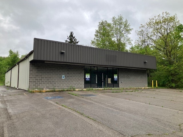 11180 Chardon Rd, Chardon, OH for lease Building Photo- Image 1 of 6