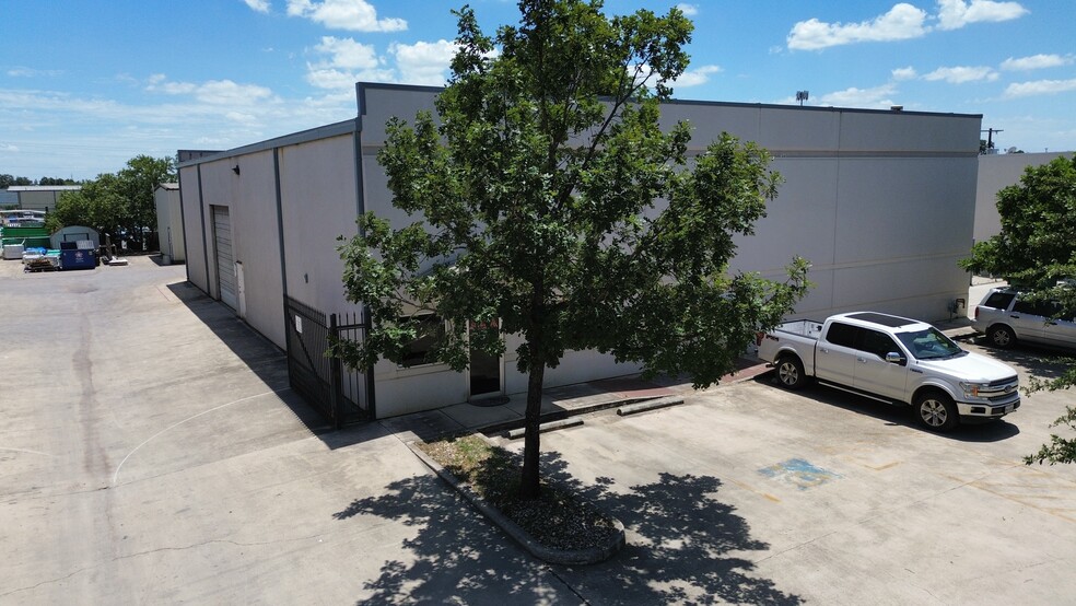 4830 Whirlwind Dr, San Antonio, TX for lease - Building Photo - Image 1 of 13