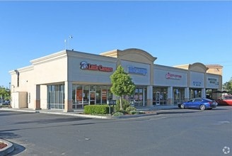 4190 N West Ave, Fresno, CA à louer Photo du bâtiment- Image 1 de 1