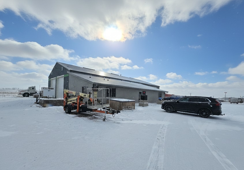 1117 2nd Ave, Bingham Lake, MN for lease - Building Photo - Image 2 of 17