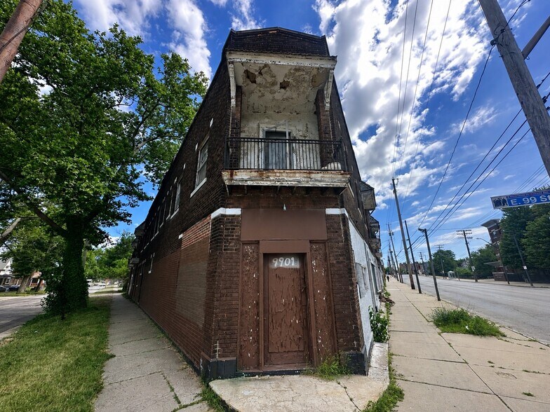 741 E 99th St, Cleveland, OH à vendre - Photo du bâtiment - Image 2 de 5