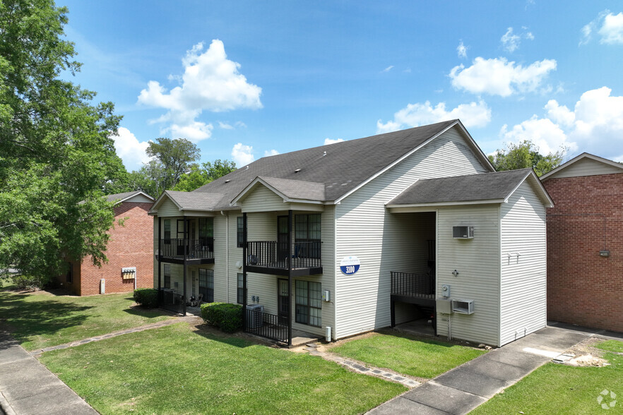 3160 Bell Oaks Cir, Montgomery, AL for sale - Primary Photo - Image 1 of 1