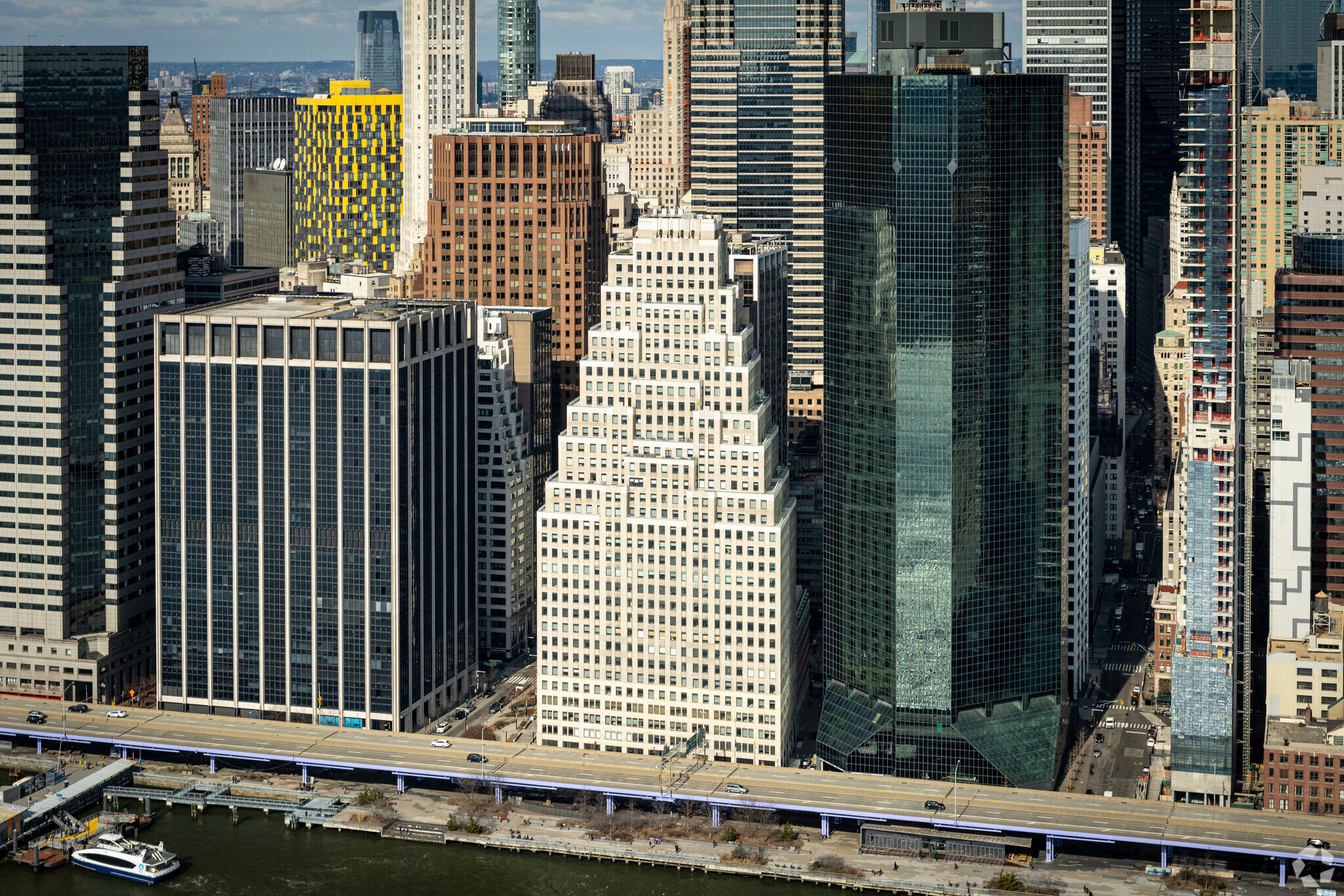 120 Wall St, New York, NY à louer Photo du bâtiment- Image 1 de 9