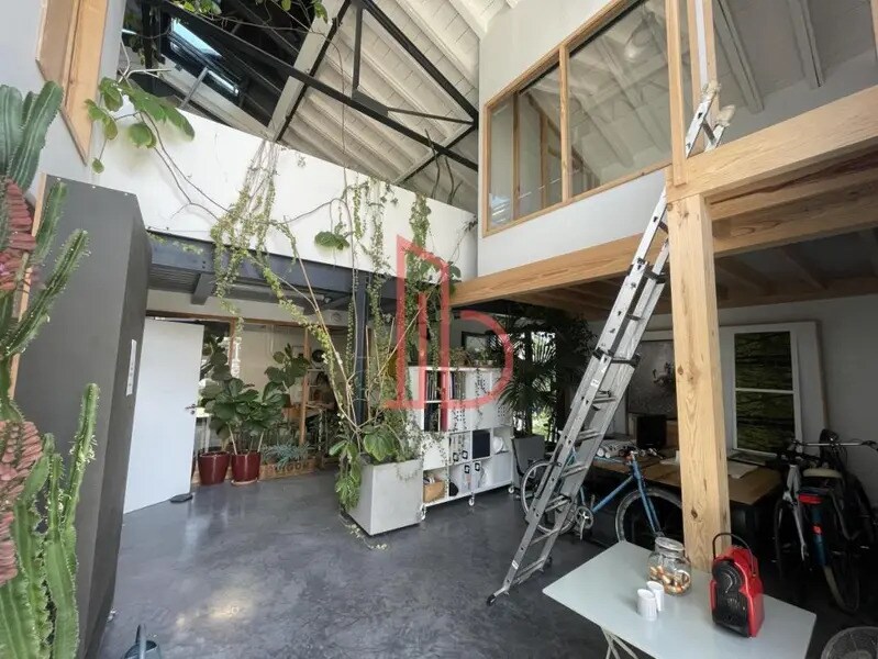 Office in Bordeaux for sale Interior Photo- Image 1 of 8