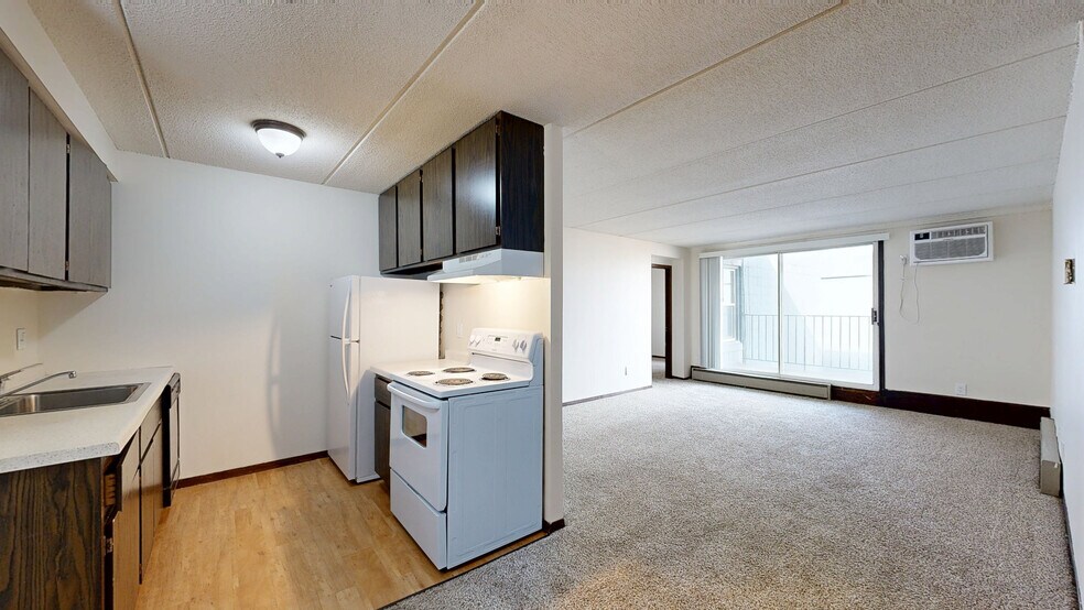 1010 Lake St NE, Hopkins, MN à vendre - Numérisation 3D de Matterport - Image 2 de 34