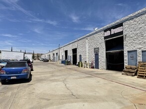 37925 6th St E, Palmdale, CA for lease Building Photo- Image 1 of 4