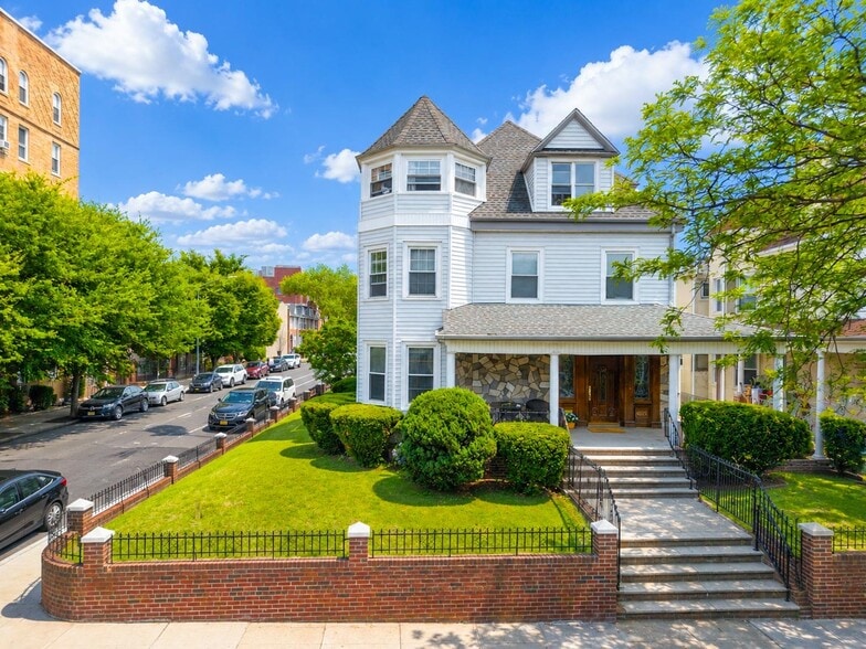 6801 Ridge Blvd, Brooklyn, NY for sale - Building Photo - Image 1 of 11