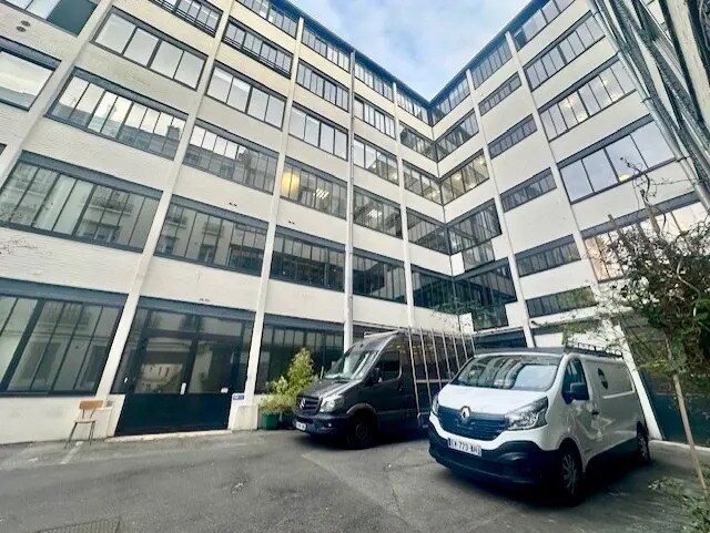 Office in Paris for lease - Primary Photo - Image 1 of 5