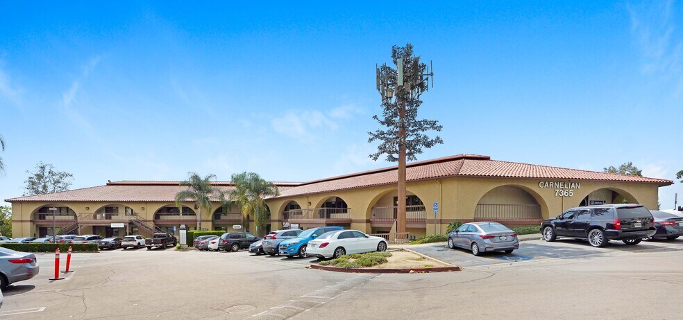7365 Carnelian St, Rancho Cucamonga, CA à louer - Photo du bâtiment - Image 2 de 8