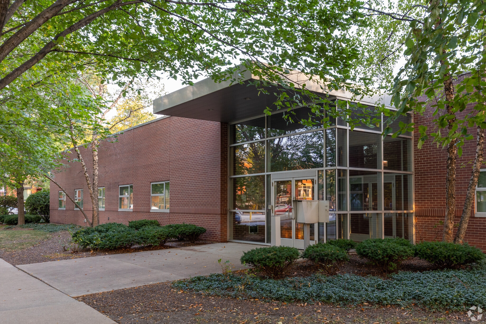 2250 W Campbell Park Dr, Chicago, IL for lease Primary Photo- Image 1 of 4