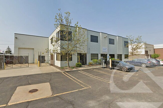 More details for 2460-2470 Commercial Dr, Auburn Hills, MI - Industrial for Lease