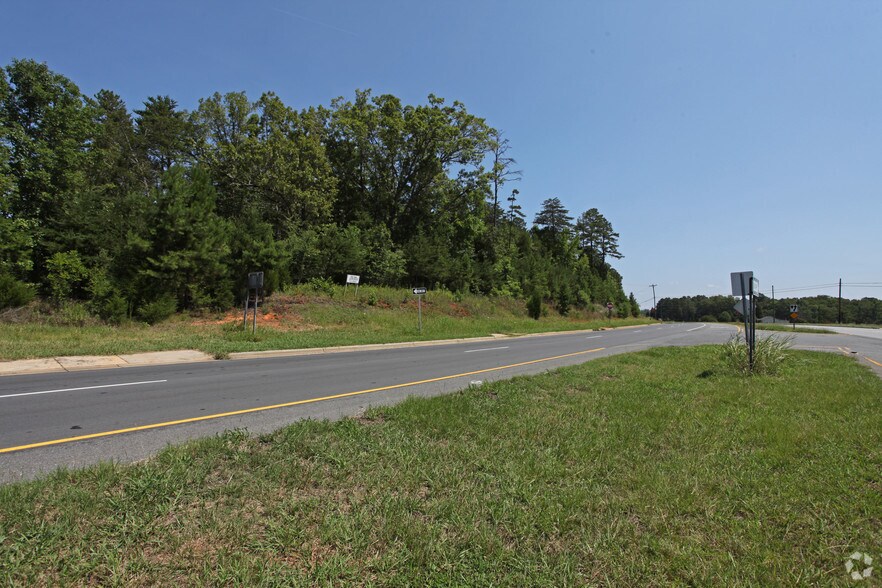 1550 Highway 24 W, Midland, NC à vendre - Photo du bâtiment - Image 2 de 4