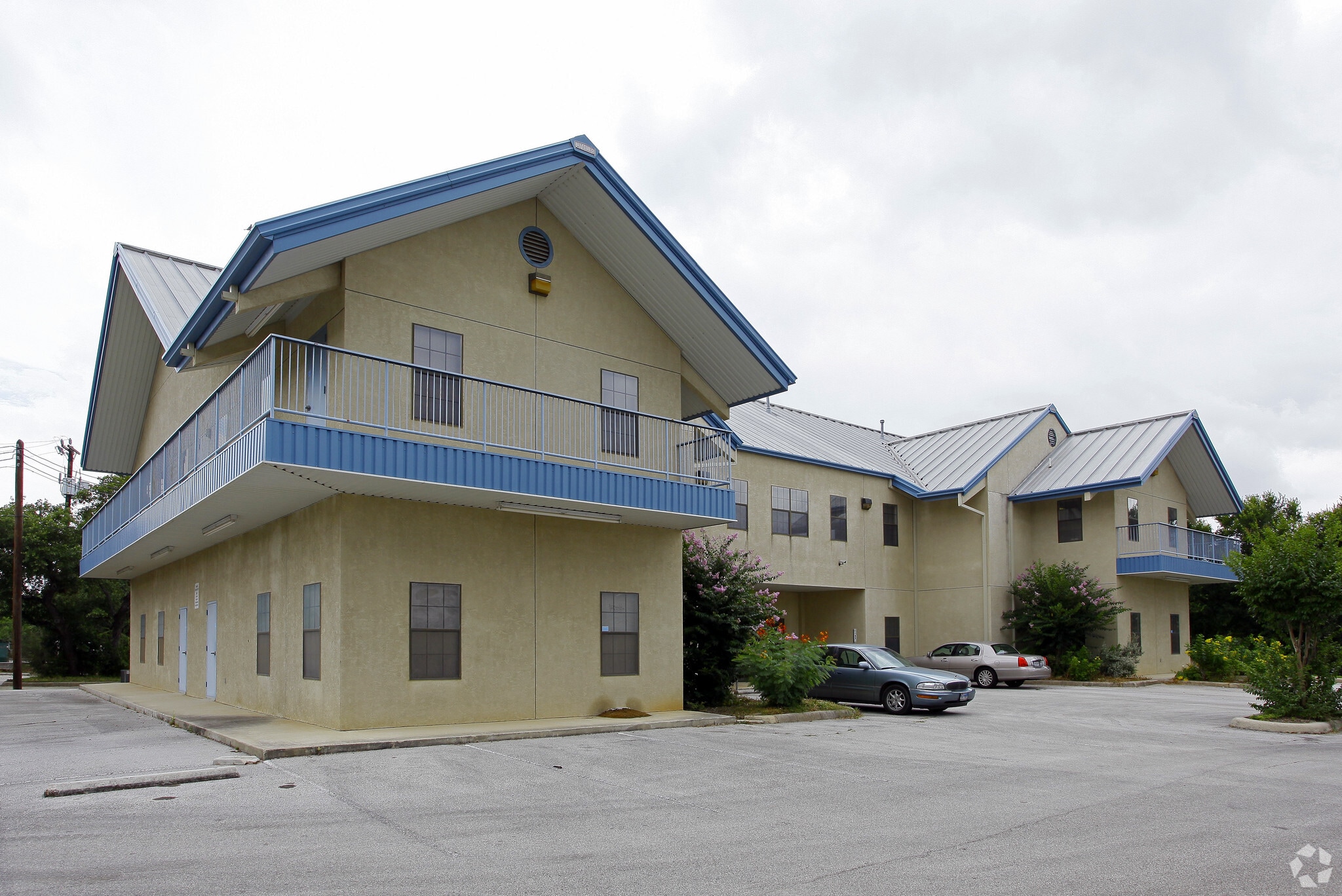 1870 W Bitters Rd, San Antonio, TX à louer Photo du bâtiment- Image 1 de 5