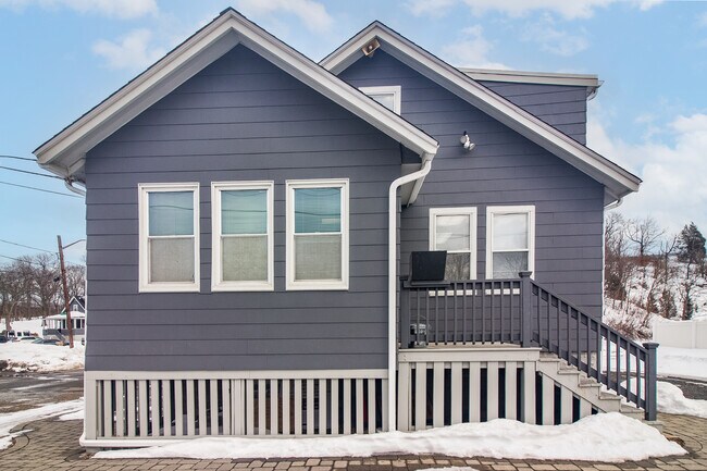 More details for 17 Lark Ave, Saugus, MA - Office for Lease