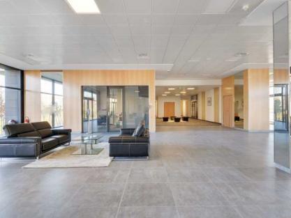 Office in Jossigny for lease - Building Photo - Image 3 of 5