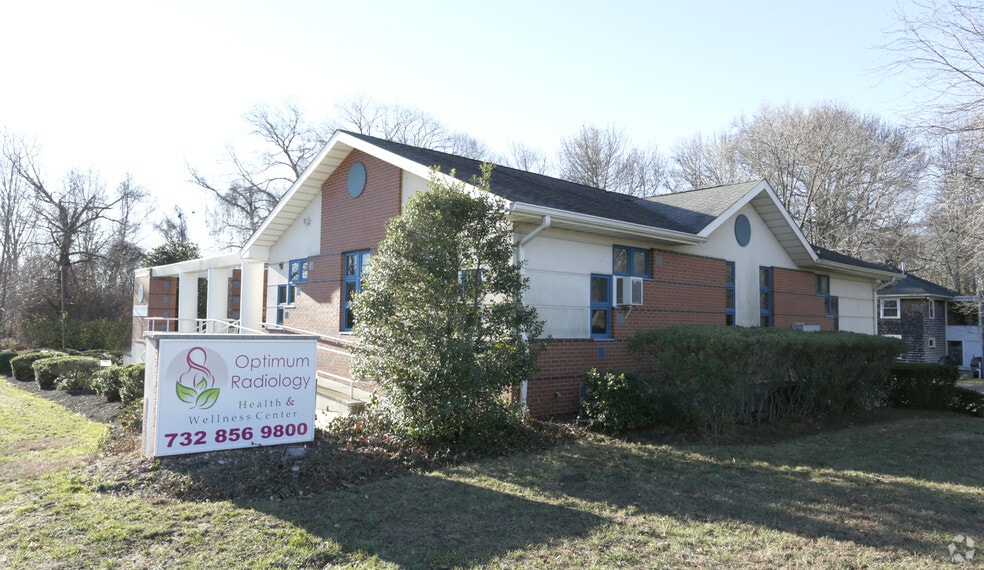 714 S State Route 35, Middletown, NJ à louer - Photo du bâtiment - Image 2 de 11