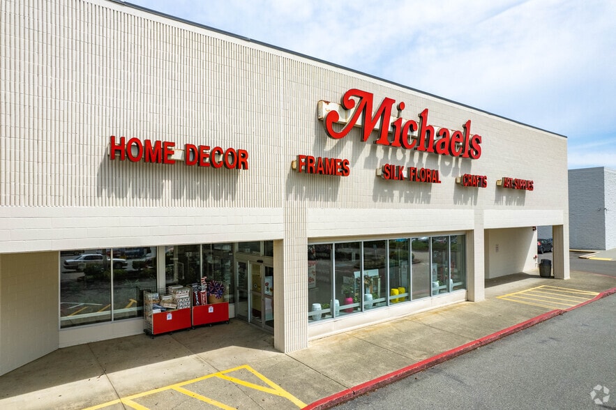 1201-1605 SE Everett Mall Way, Everett, WA for sale - Primary Photo - Image 2 of 9
