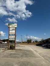 1014 W Dr. Martin Luther King Jr Blvd, Seffner, FL for lease Building Photo- Image 1 of 8
