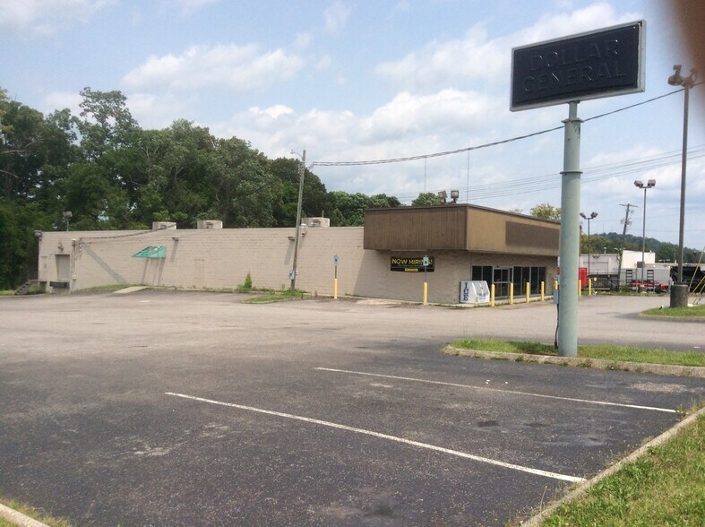 4804 Clinton Hwy, Knoxville, TN à louer - Photo du bâtiment - Image 2 de 8