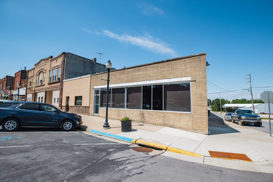 201 3rd St, Parkersburg, IA for sale - Building Photo - Image 1 of 1