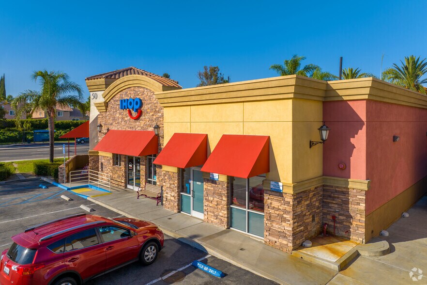 50 Rio Rancho Rd, Pomona, CA for sale - Building Photo - Image 2 of 10