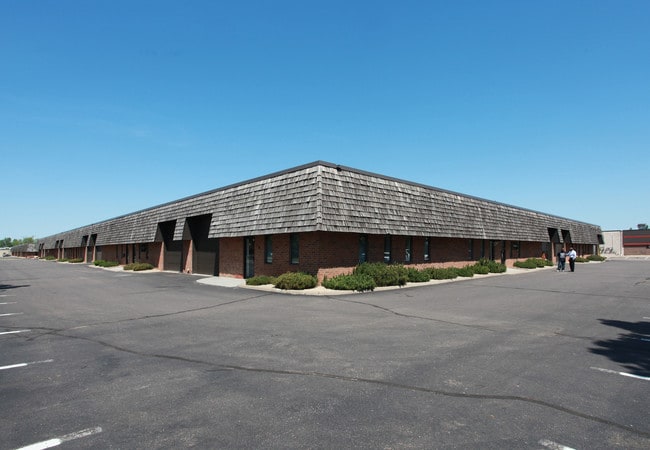More details for 7155-7175 W Commerce Cir, Fridley, MN - Industrial for Lease