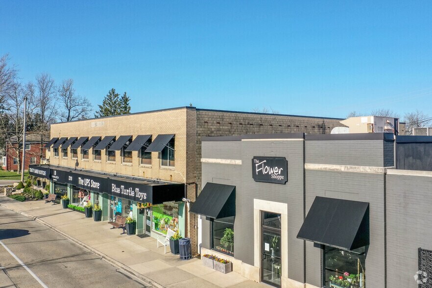 2306-2314 Far Hills Ave, Dayton, OH à louer - Photo du bâtiment - Image 3 de 4