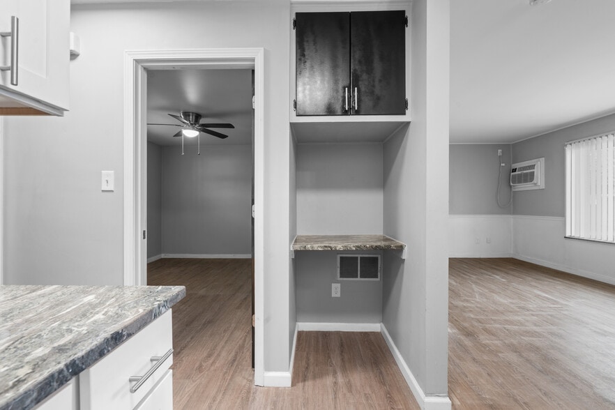 4401 S Crooks Rd, Royal Oak, MI à vendre - Photo du bâtiment - Image 3 de 8