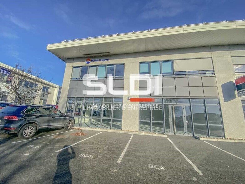 600 Boulevard Albert Camus, Villefranche-sur-Saône à louer - Photo du bâtiment - Image 1 de 5