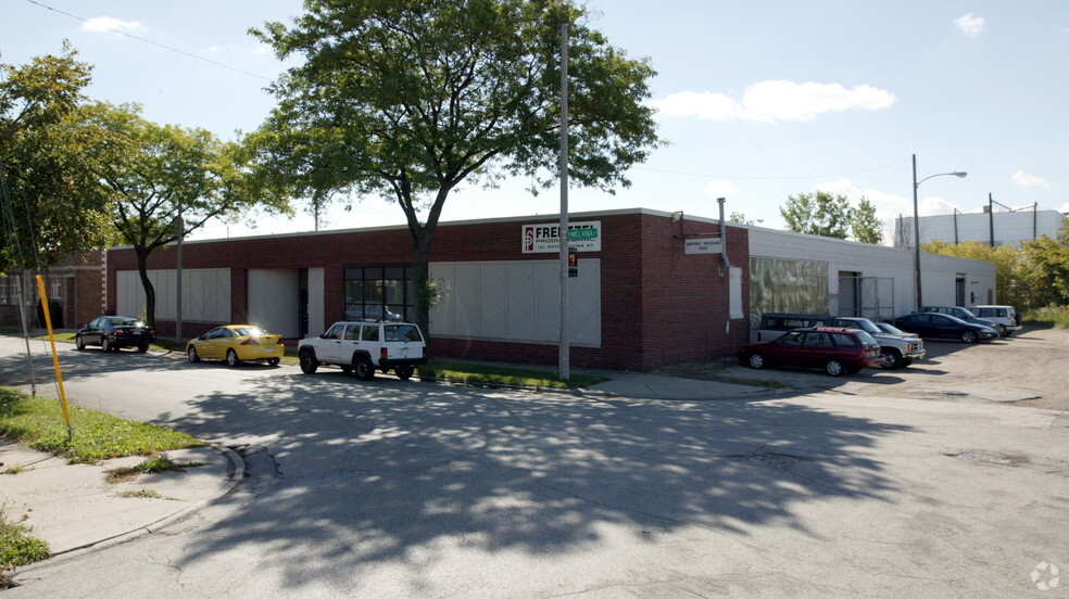 125 W Melvina St, Milwaukee, WI for lease - Primary Photo - Image 1 of 1