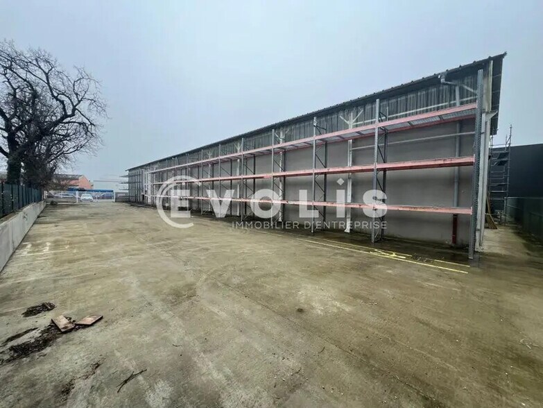 Office in Chassieu for lease - Construction Photo - Image 2 of 8
