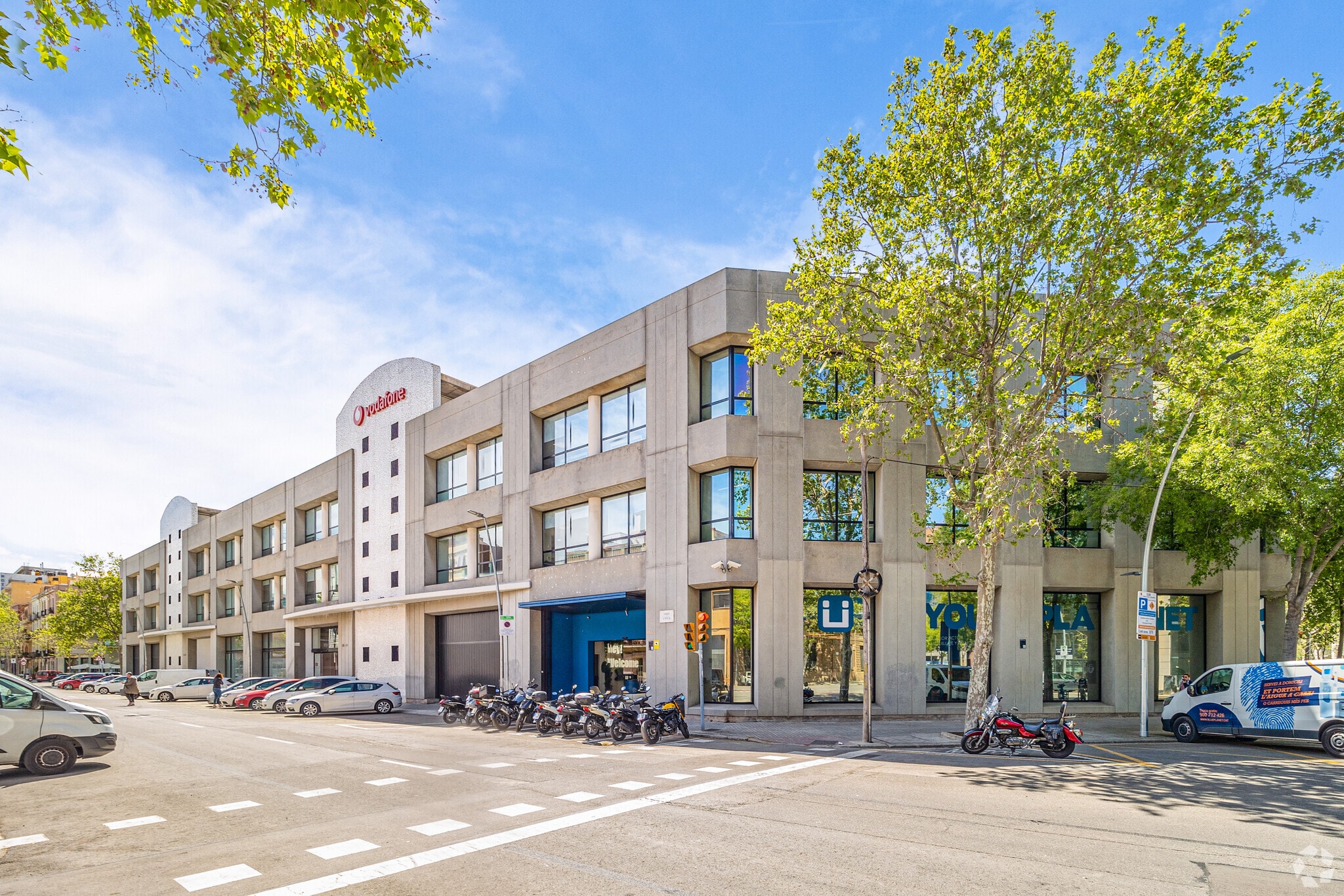 Office in Barcelona, Barcelona for lease Building Photo- Image 1 of 7