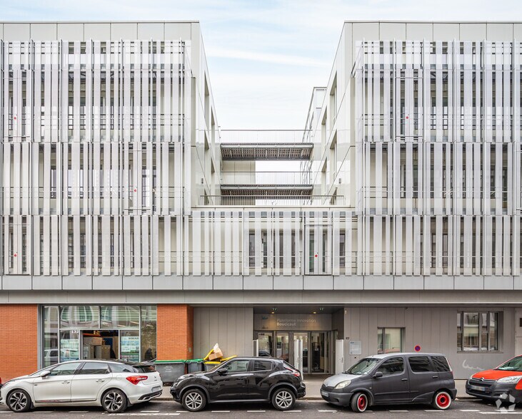 130 Rue De Lourmel, Paris à louer - Photo du bâtiment - Image 2 de 7