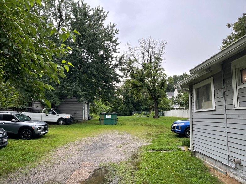 8369 Richmond Hwy, Alexandria, VA à vendre - Photo du bâtiment - Image 3 de 3