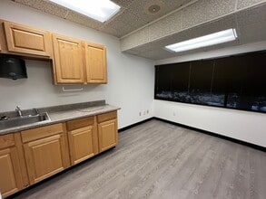 1933-1955 Jadwin Ave, Richland, WA for lease Interior Photo- Image 2 of 5