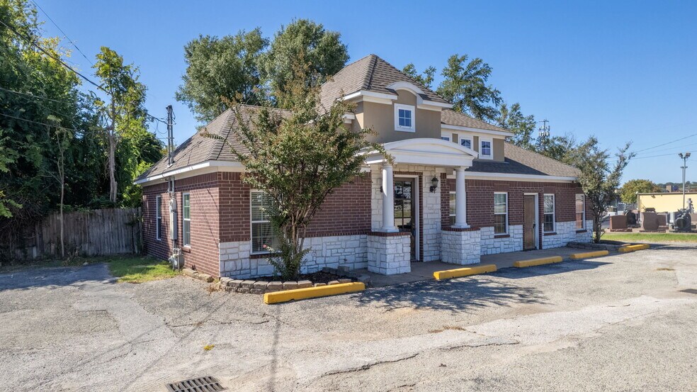 3815 Troup Hwy, Tyler, TX à vendre - Photo du bâtiment - Image 2 de 14