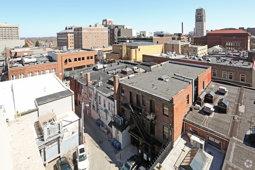 302 S State St, Ann Arbor, MI à louer - Aérien - Image 3 de 3